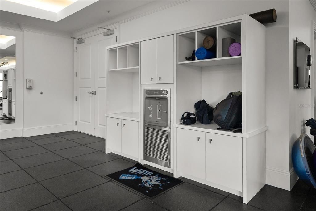 En Venta: $2,150,000 (2 camas, 2 baños, 2636 Pies cuadrados)