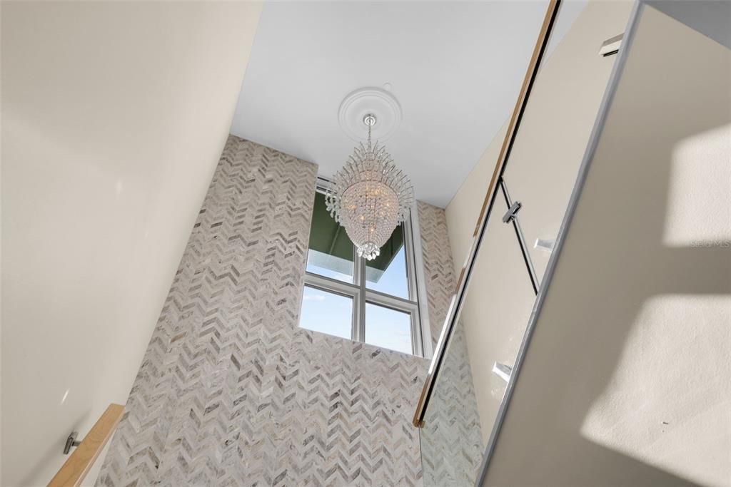 En Venta: $2,150,000 (2 camas, 2 baños, 2636 Pies cuadrados)