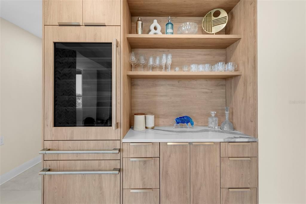 En Venta: $2,150,000 (2 camas, 2 baños, 2636 Pies cuadrados)