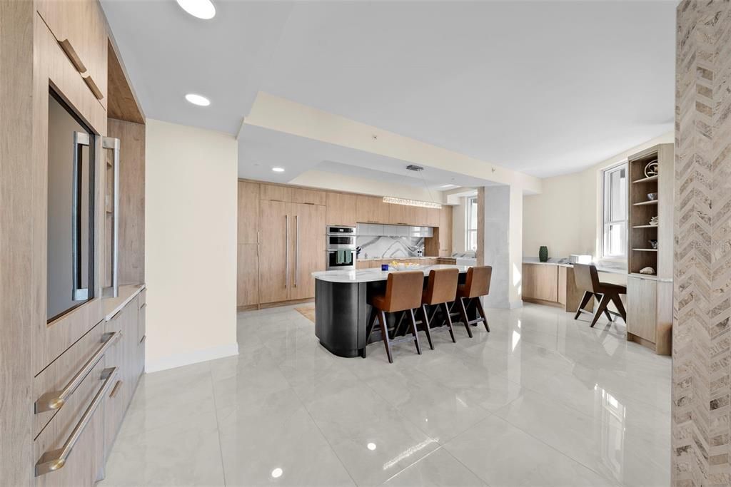 En Venta: $2,150,000 (2 camas, 2 baños, 2636 Pies cuadrados)