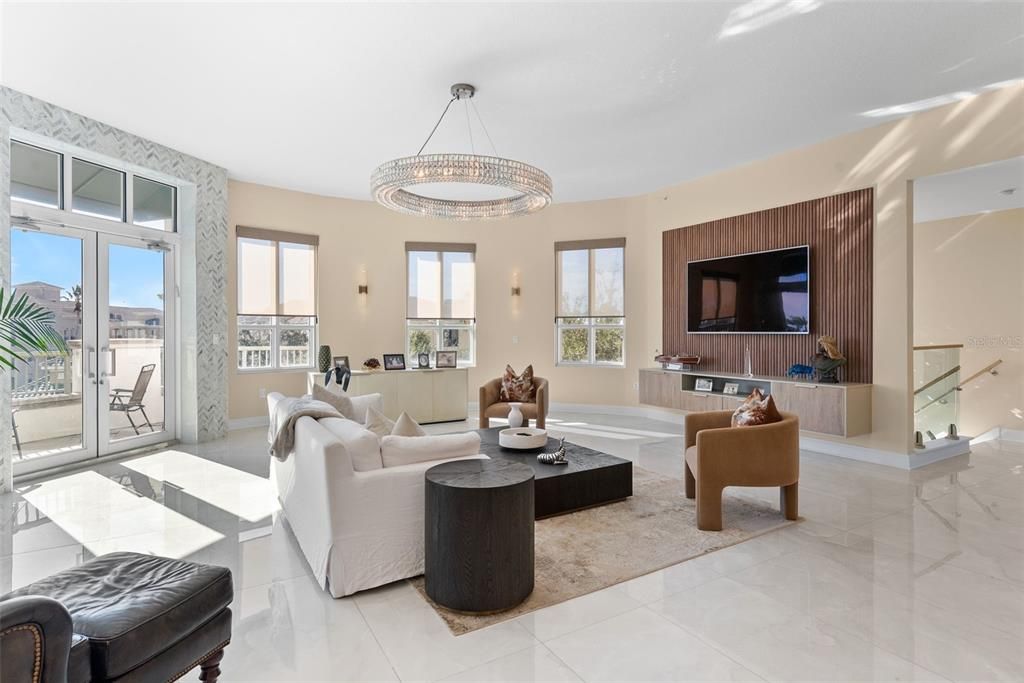 En Venta: $2,150,000 (2 camas, 2 baños, 2636 Pies cuadrados)