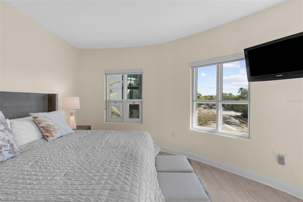 En Venta: $2,150,000 (2 camas, 2 baños, 2636 Pies cuadrados)