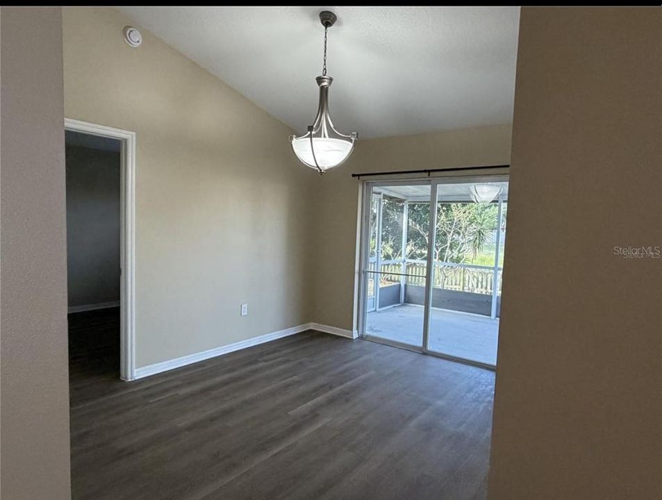 出租: $2,490 (3 贝兹, 2 浴室, 1410 平方英尺)