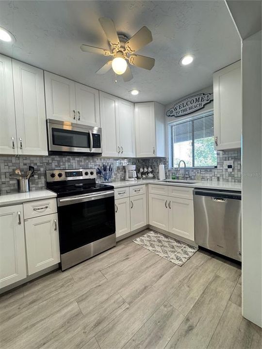 For Rent: $2,200 (2 beds, 2 baths, 1016 Square Feet)