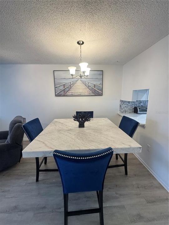 For Rent: $2,200 (2 beds, 2 baths, 1016 Square Feet)