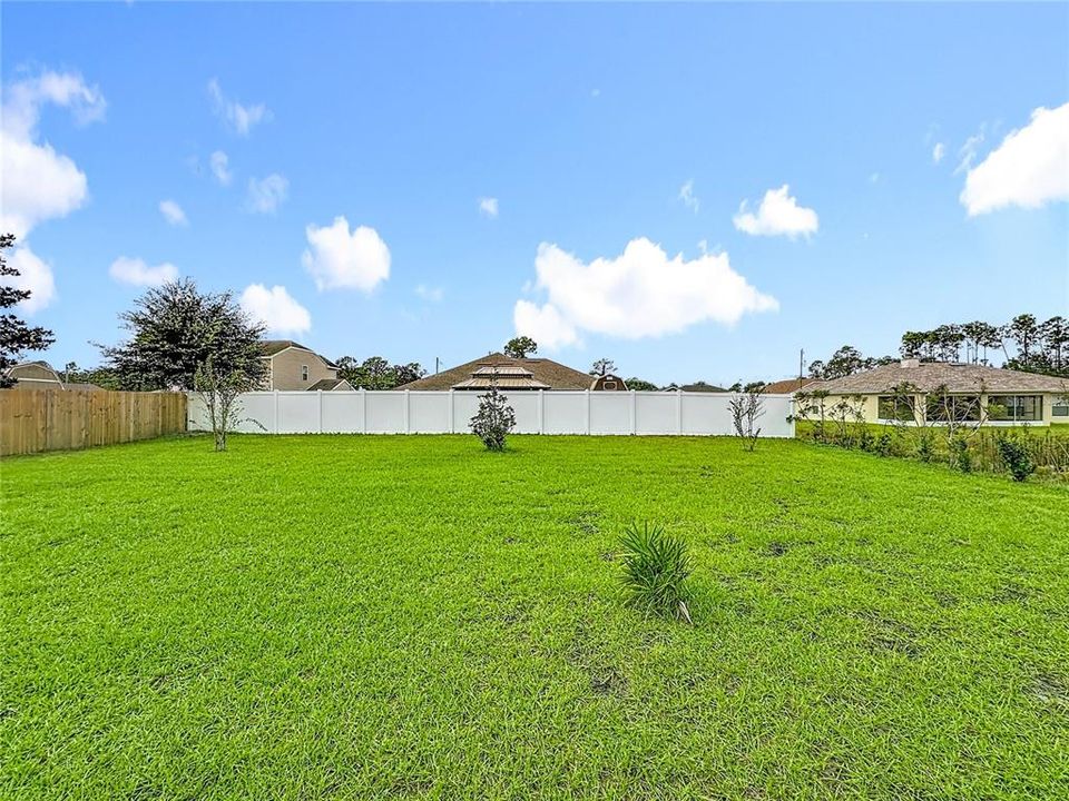 For Sale: $282,000 (3 beds, 2 baths, 1284 Square Feet)