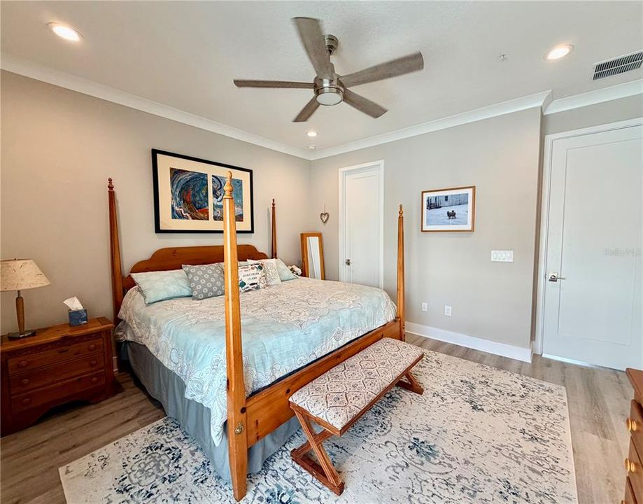 For Rent: $4,200 (3 beds, 3 baths, 1970 Square Feet)