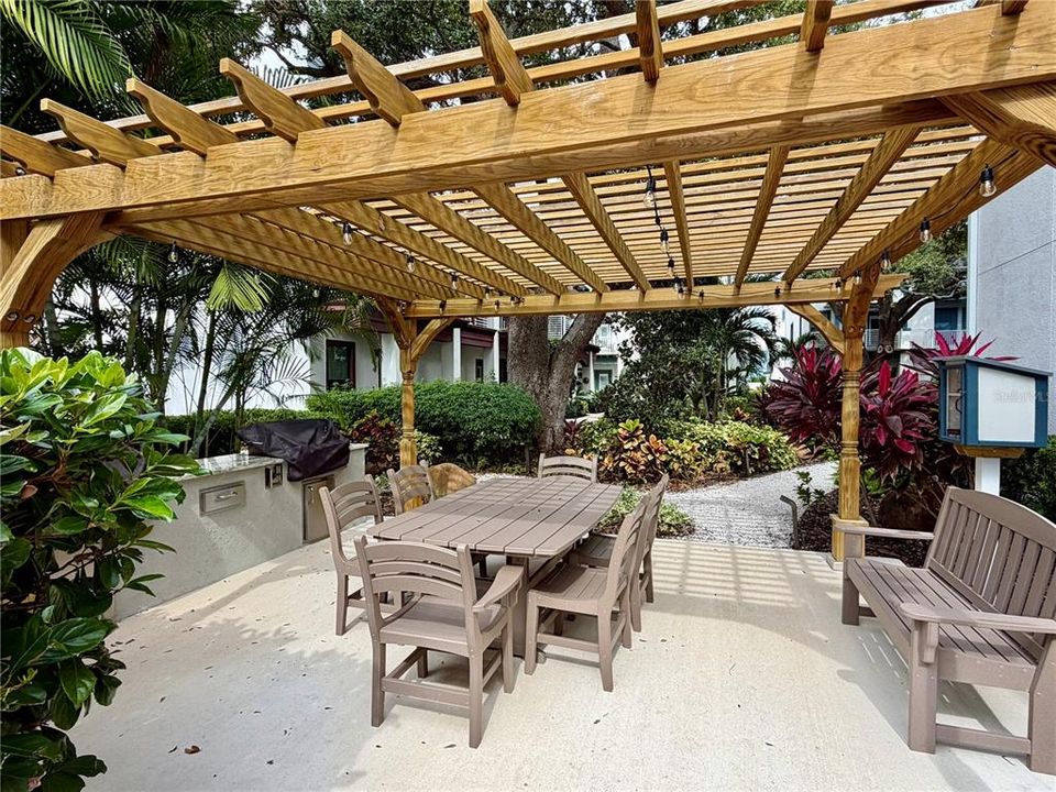 For Rent: $4,200 (3 beds, 3 baths, 1970 Square Feet)