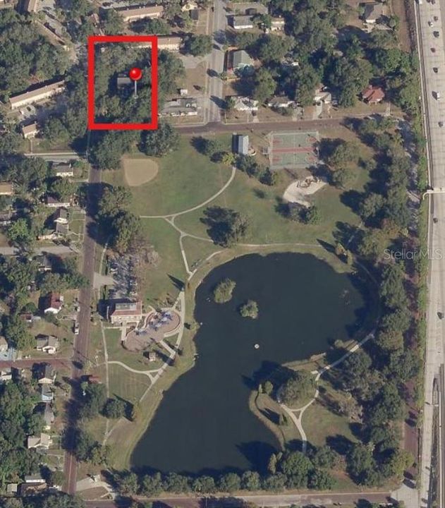 На продажу: $1,749,999 (0.44 acres)