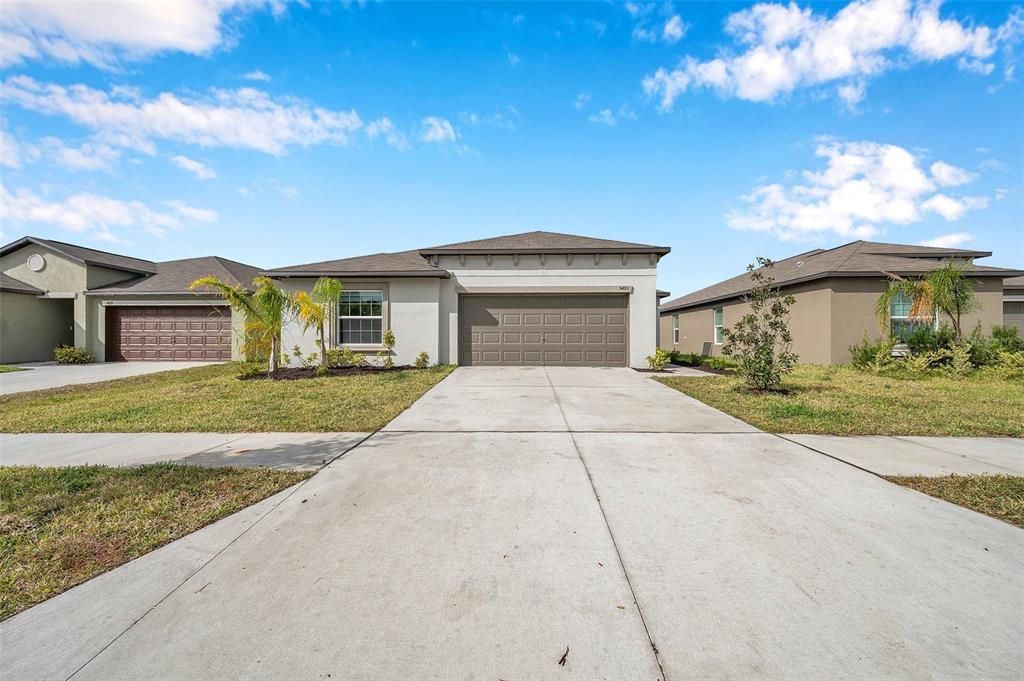 合同活跃: $290,000 (4 贝兹, 2 浴室, 1817 平方英尺)