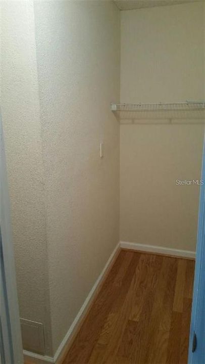 出租: $1,400 (1 贝兹, 1 浴室, 657 平方英尺)