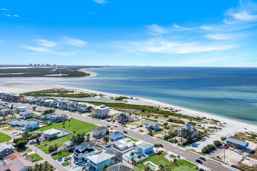 For Sale: $999,999 (3 beds, 2 baths, 2396 Square Feet)