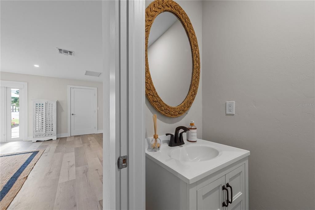 For Sale: $999,999 (3 beds, 2 baths, 2396 Square Feet)