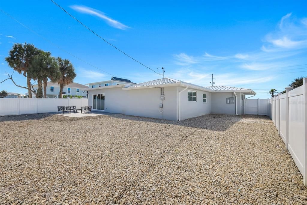 For Sale: $999,999 (3 beds, 2 baths, 2396 Square Feet)