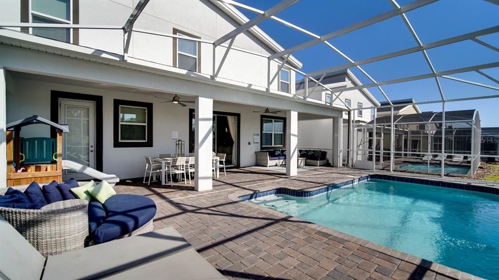 待售: $750,000 (7 贝兹, 5 浴室, 4019 平方英尺)