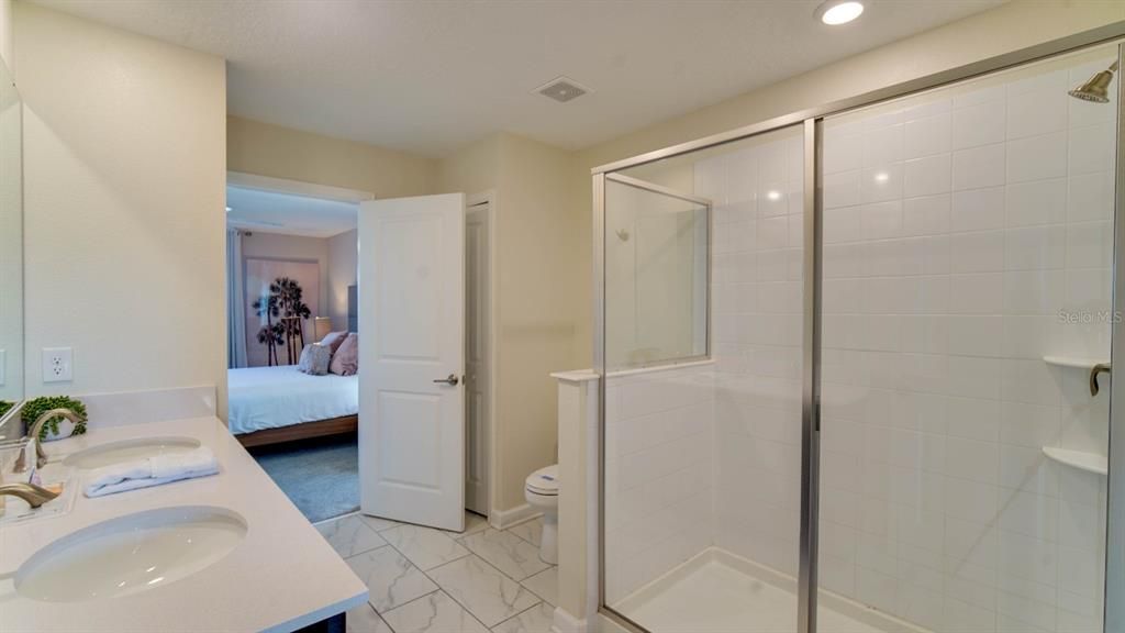 待售: $750,000 (7 贝兹, 5 浴室, 4019 平方英尺)