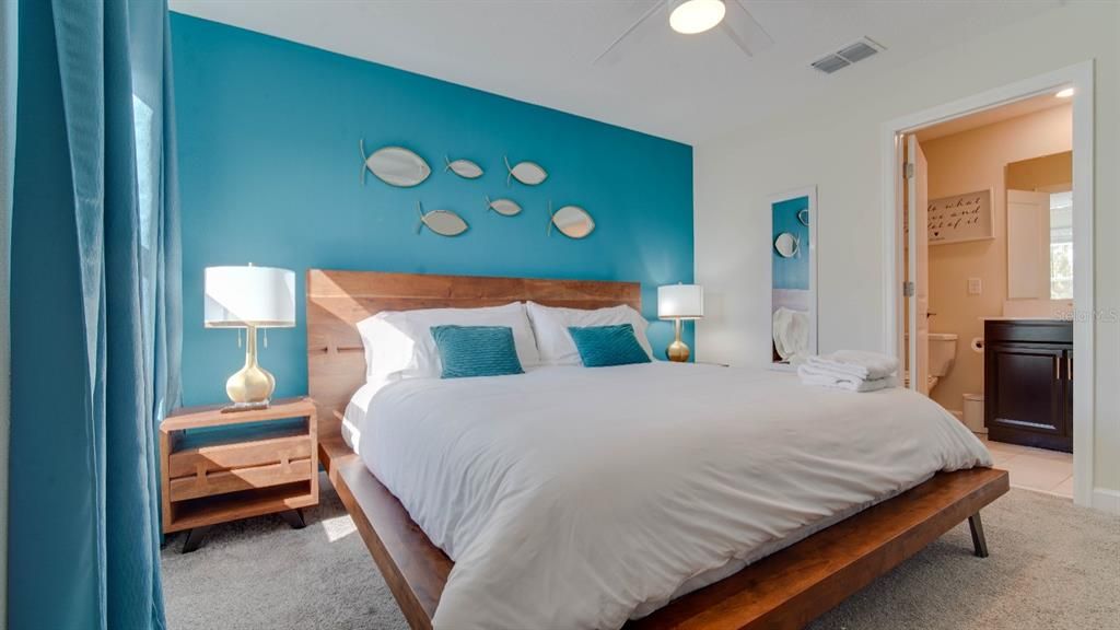 待售: $750,000 (7 贝兹, 5 浴室, 4019 平方英尺)