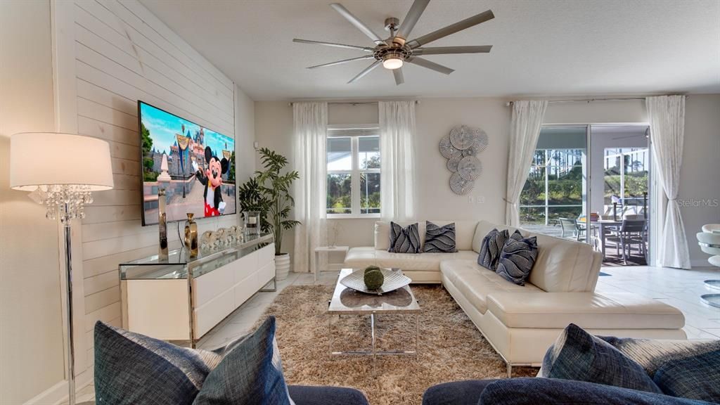 待售: $750,000 (7 贝兹, 5 浴室, 4019 平方英尺)