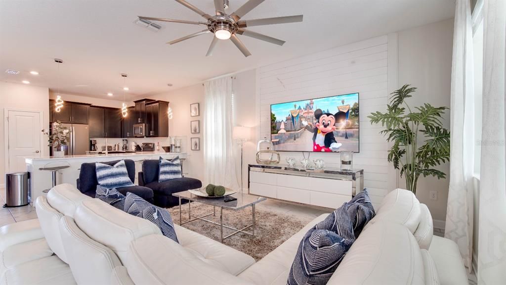 待售: $750,000 (7 贝兹, 5 浴室, 4019 平方英尺)