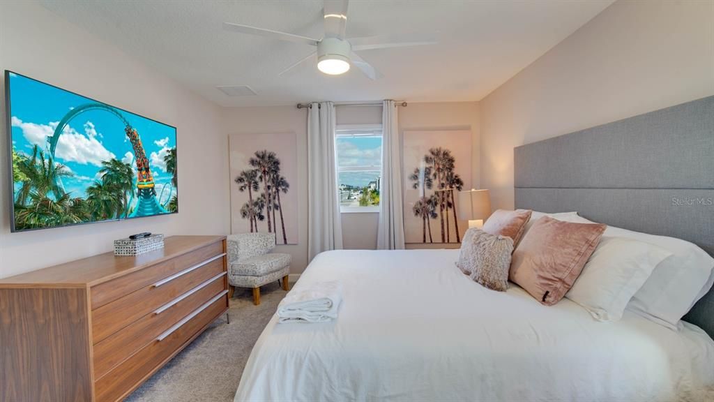 待售: $750,000 (7 贝兹, 5 浴室, 4019 平方英尺)