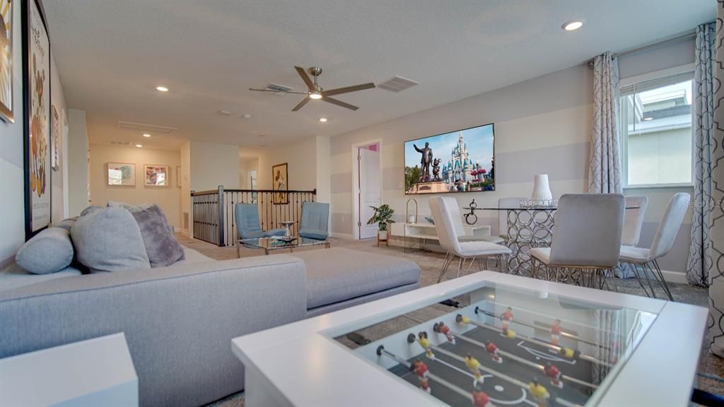 待售: $750,000 (7 贝兹, 5 浴室, 4019 平方英尺)