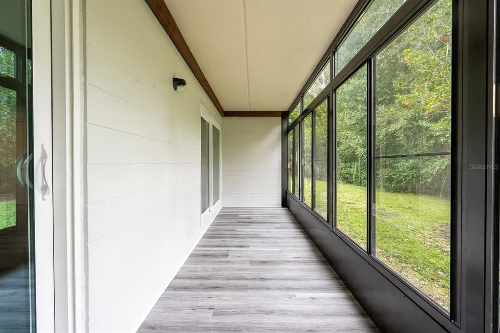 На продажу: $200,000 (2 спален, 2 ванн, 897 Квадратных фут)