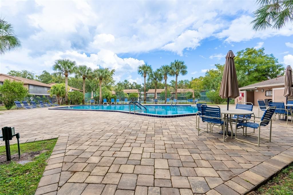 На продажу: $200,000 (2 спален, 2 ванн, 897 Квадратных фут)