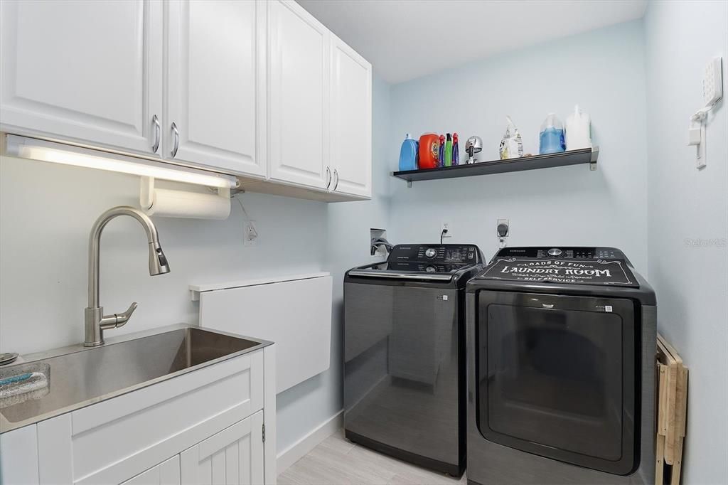 Под контрактом: $659,000 (3 спален, 2 ванн, 2146 Квадратных фут)