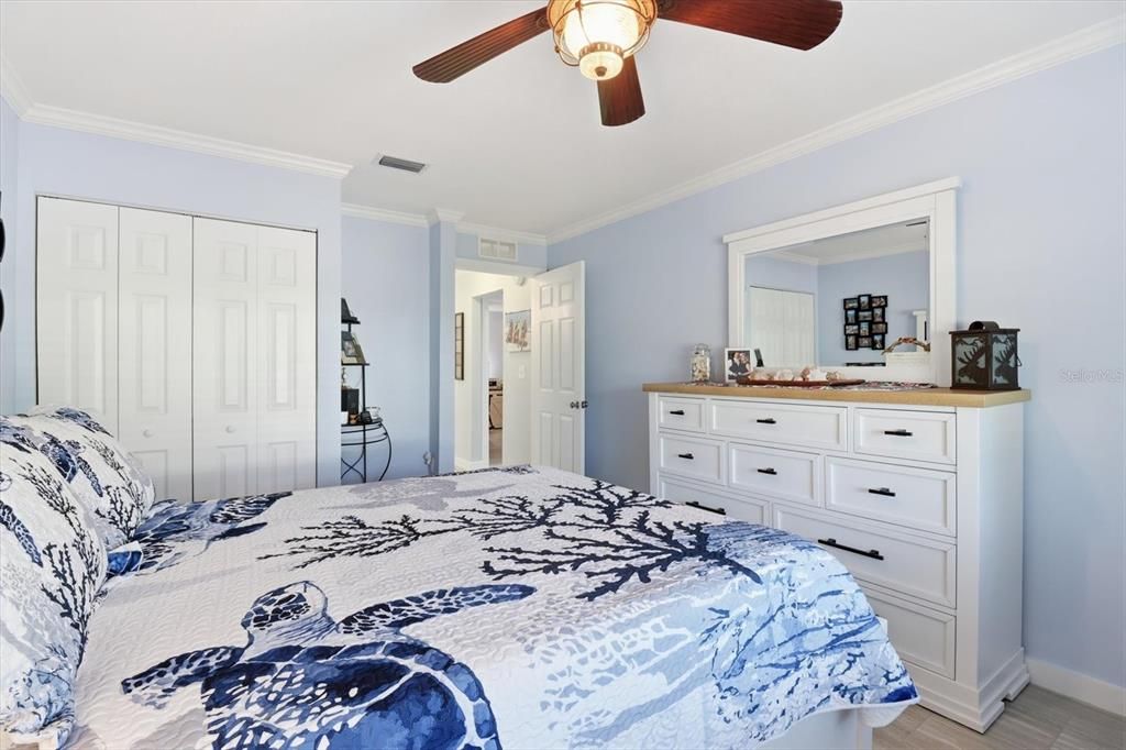 Под контрактом: $659,000 (3 спален, 2 ванн, 2146 Квадратных фут)