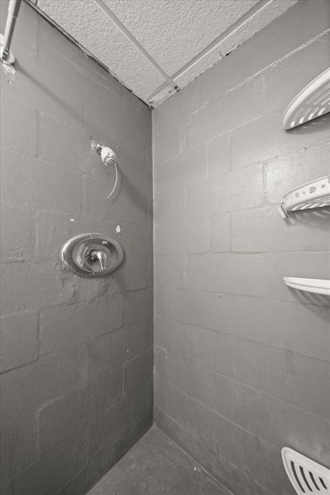 Active With Contract: $239,000 (3 beds, 2 baths, 1232 Square Feet)