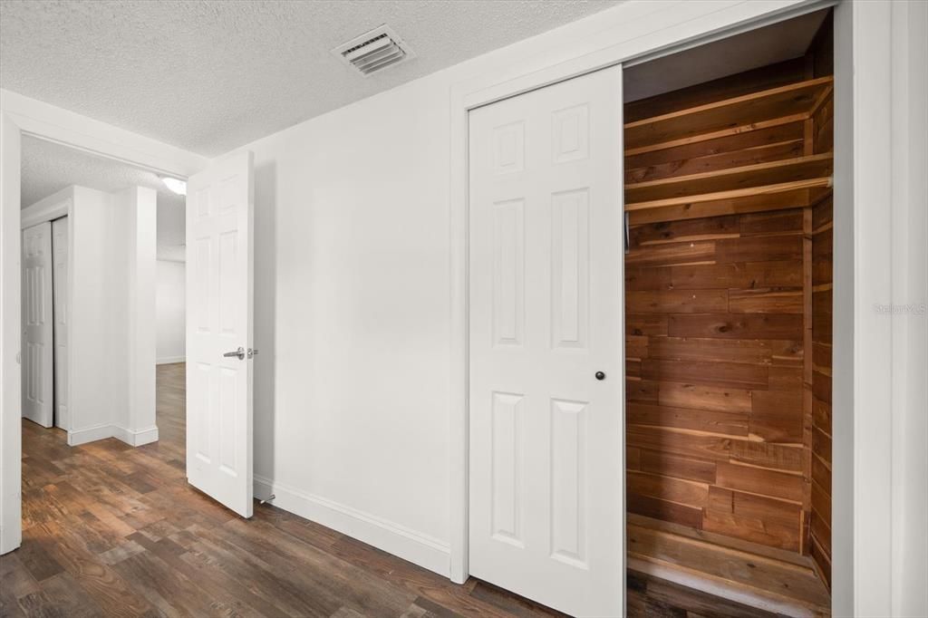 Active With Contract: $239,000 (3 beds, 2 baths, 1232 Square Feet)