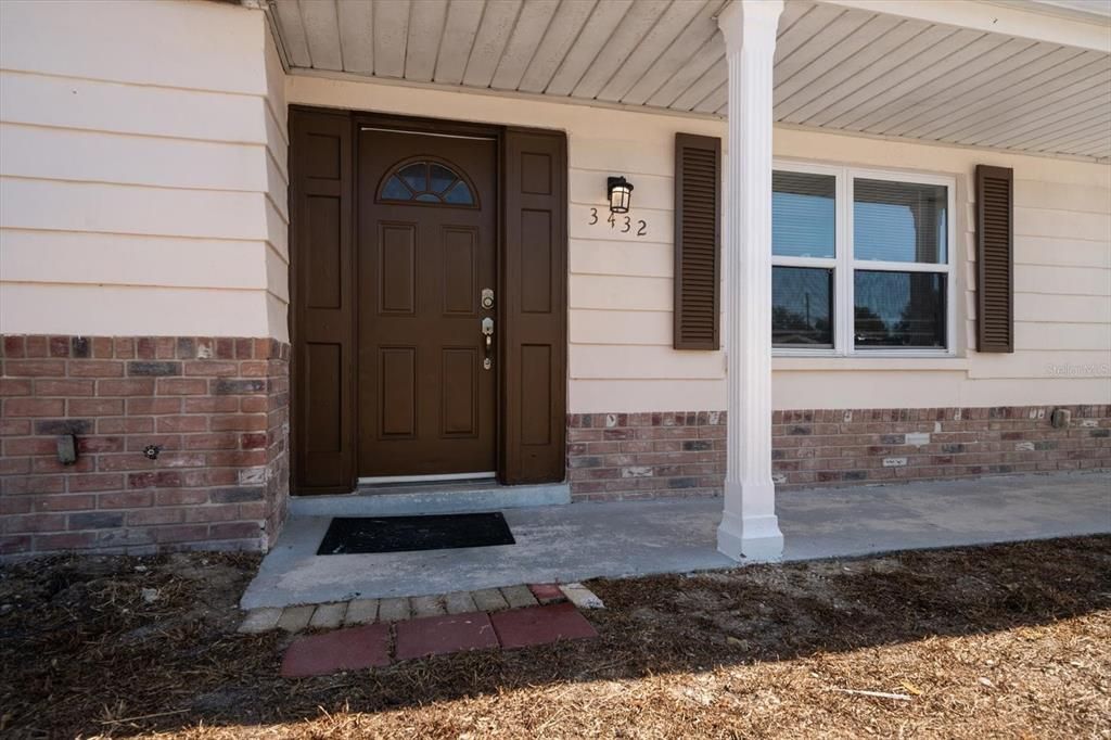 Active With Contract: $239,000 (3 beds, 2 baths, 1232 Square Feet)