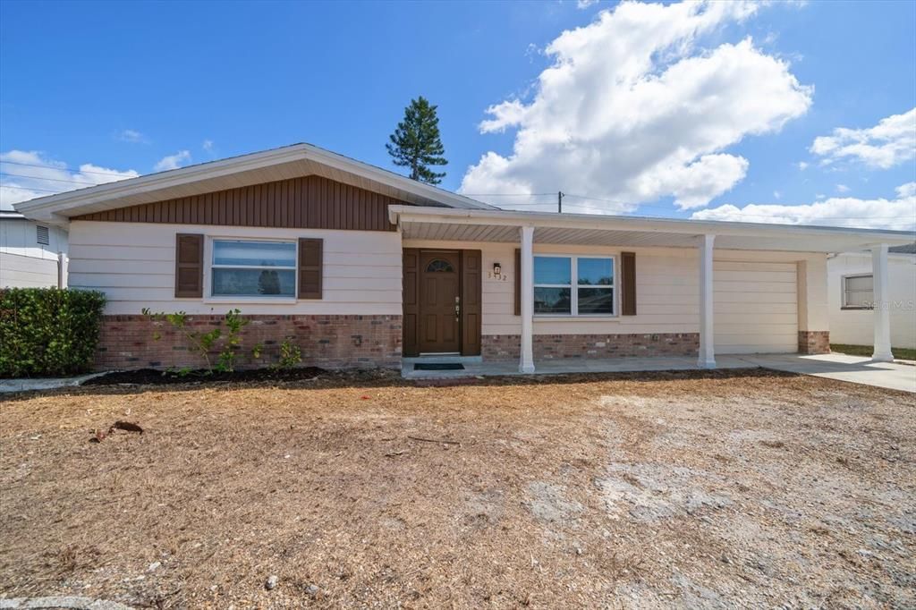 Active With Contract: $239,000 (3 beds, 2 baths, 1232 Square Feet)