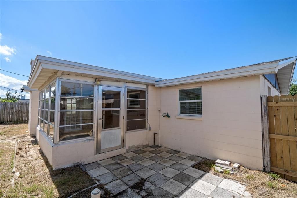 Active With Contract: $239,000 (3 beds, 2 baths, 1232 Square Feet)