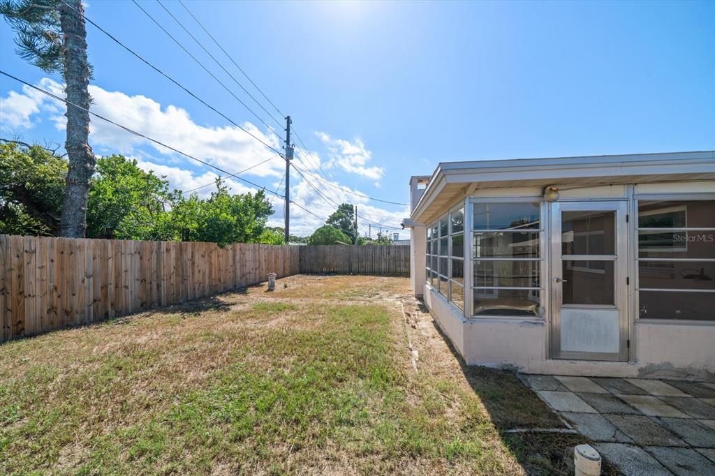 Active With Contract: $239,000 (3 beds, 2 baths, 1232 Square Feet)