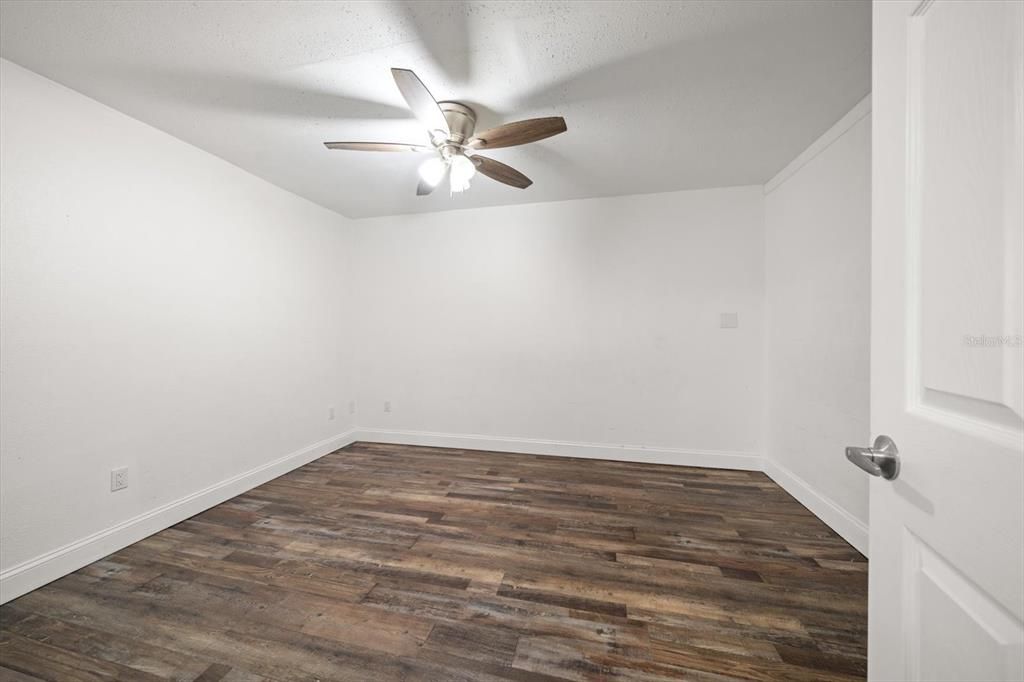 Active With Contract: $239,000 (3 beds, 2 baths, 1232 Square Feet)