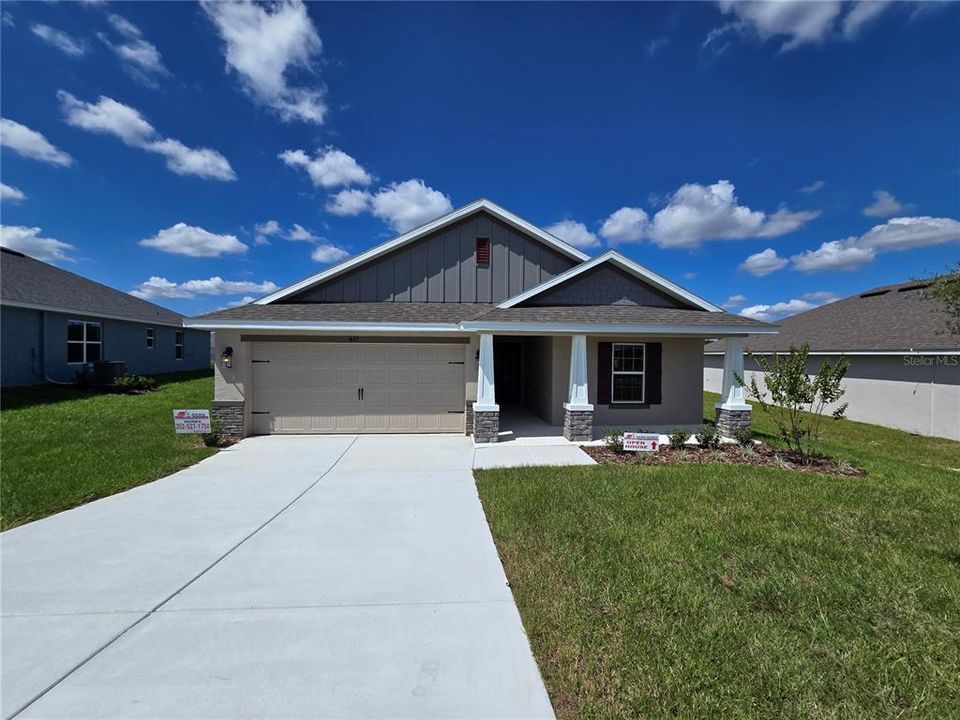 For Sale: $287,950 (4 beds, 2 baths, 1635 Square Feet)