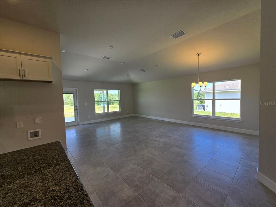 For Sale: $287,950 (4 beds, 2 baths, 1635 Square Feet)