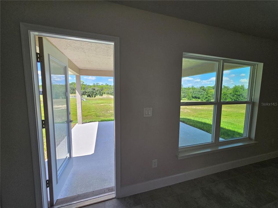 For Sale: $287,950 (4 beds, 2 baths, 1635 Square Feet)