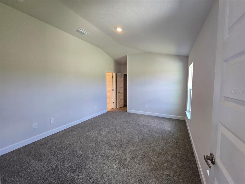 For Sale: $287,950 (4 beds, 2 baths, 1635 Square Feet)