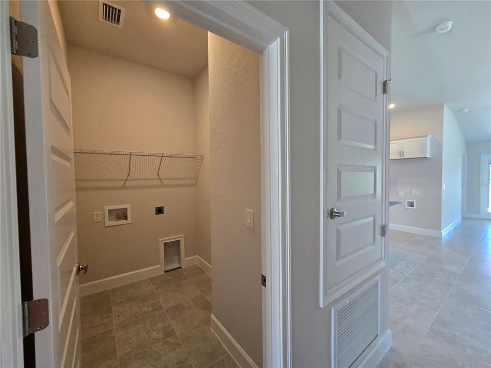 For Sale: $287,950 (4 beds, 2 baths, 1635 Square Feet)