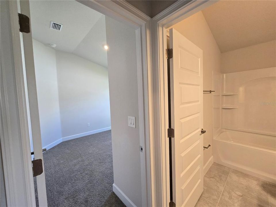 For Sale: $287,950 (4 beds, 2 baths, 1635 Square Feet)