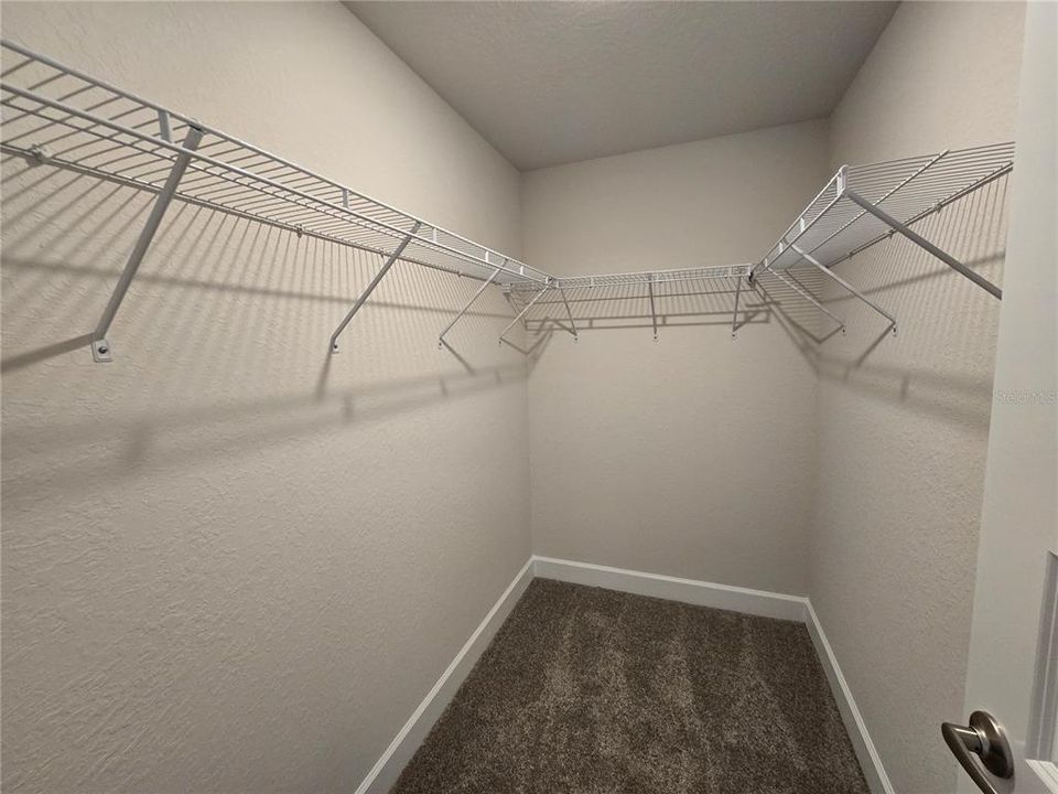 For Sale: $287,950 (4 beds, 2 baths, 1635 Square Feet)