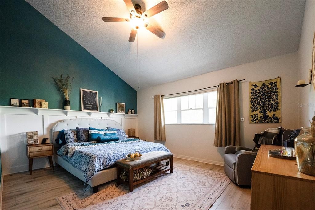 合同活跃: $294,700 (3 贝兹, 2 浴室, 2029 平方英尺)