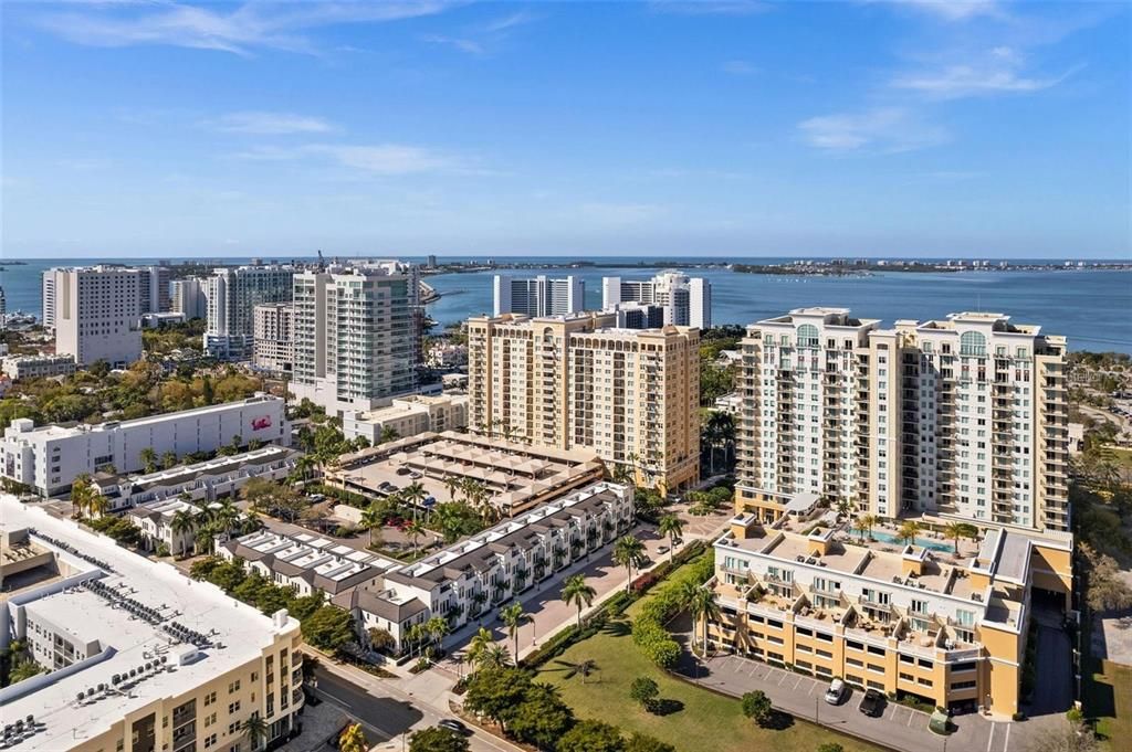 В аренду: $6,000 (3 спален, 3 ванн, 2291 Квадратных фут)