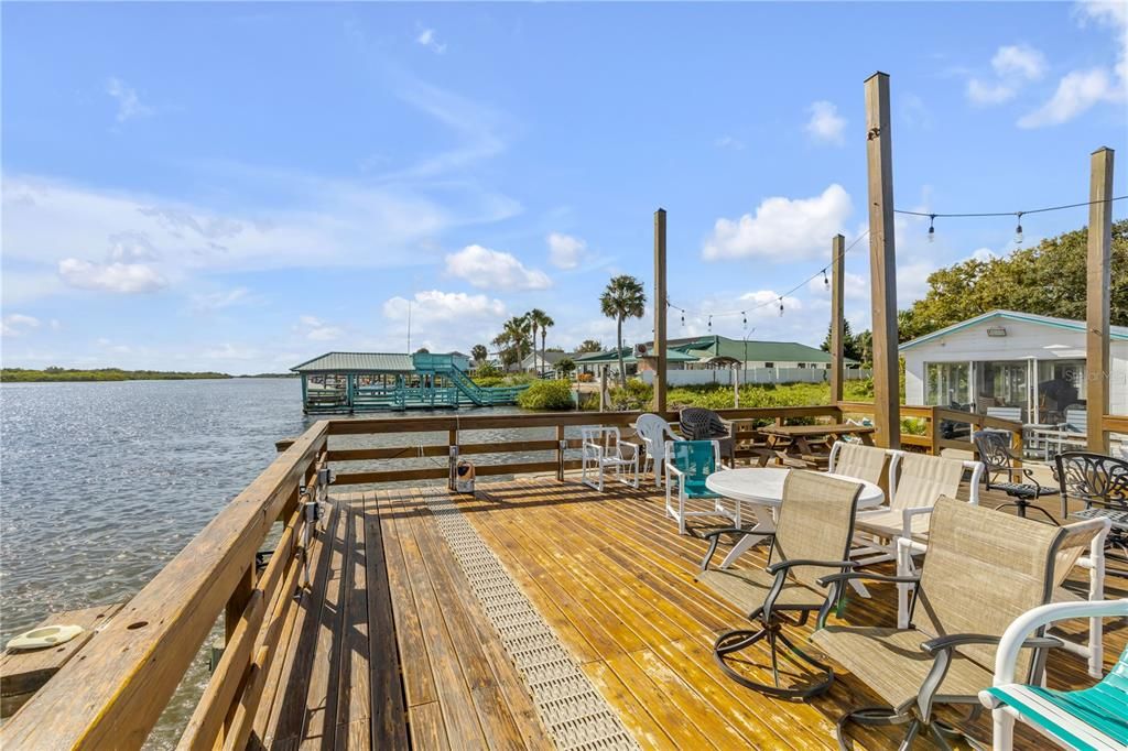 For Sale: $240,000 (2 beds, 2 baths, 1054 Square Feet)