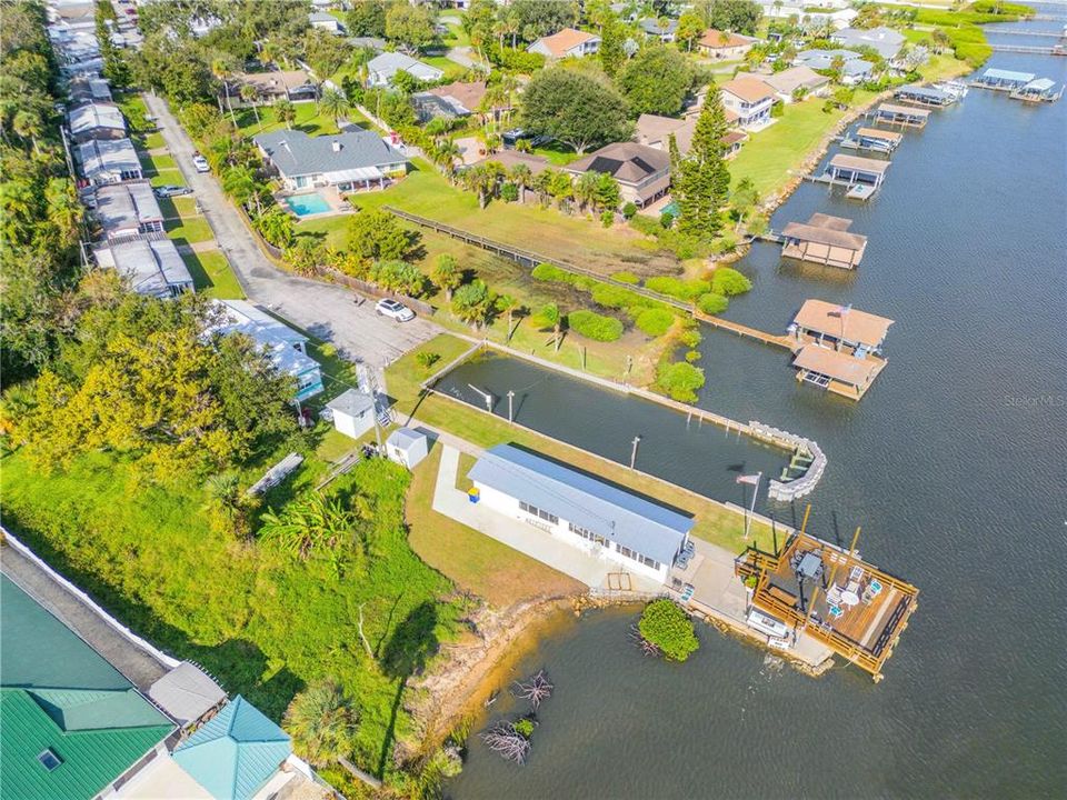 For Sale: $240,000 (2 beds, 2 baths, 1054 Square Feet)