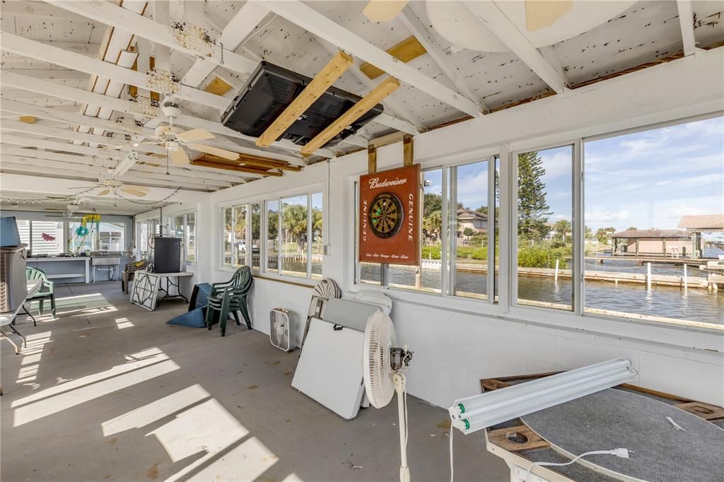 For Sale: $240,000 (2 beds, 2 baths, 1054 Square Feet)