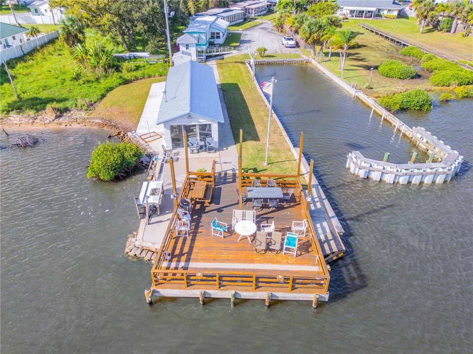 For Sale: $240,000 (2 beds, 2 baths, 1054 Square Feet)