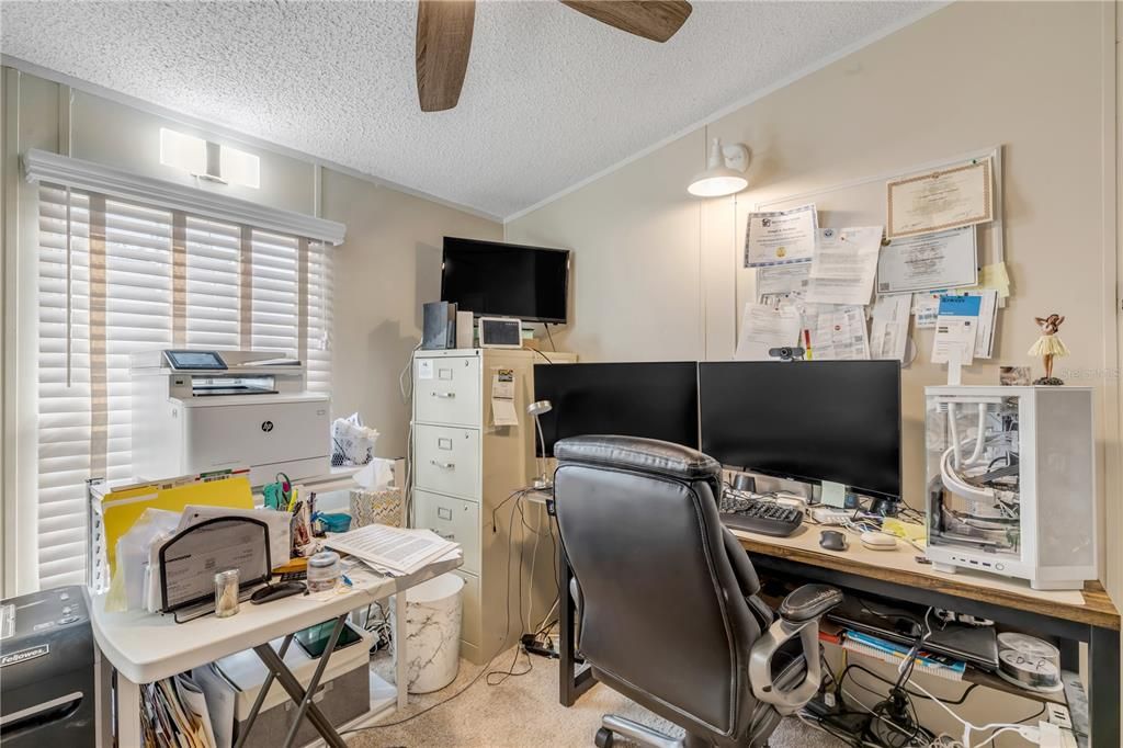 For Sale: $240,000 (2 beds, 2 baths, 1054 Square Feet)